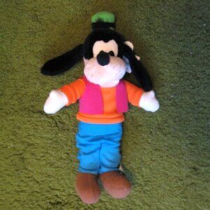 Vintage Disney 12" Goofy Plush Doll stands 15" tall